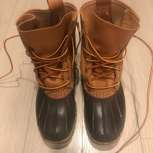 LLBean classic brown “Bean” boots, size 6, worn